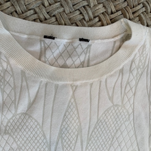 BCBG long sleeve tee white razor cut modern lace M - Picture 3 of 3